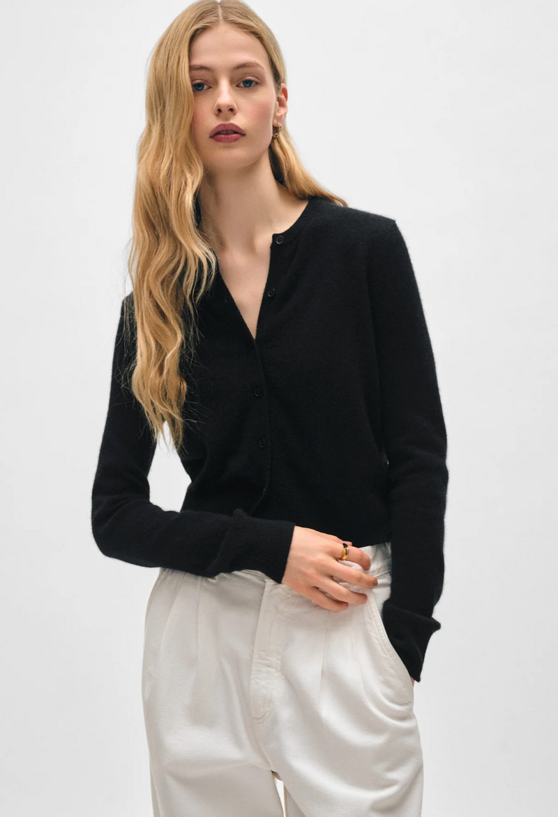 CASHMERE ESSENTIAL CREWNECK CARDIGAN - BLACK