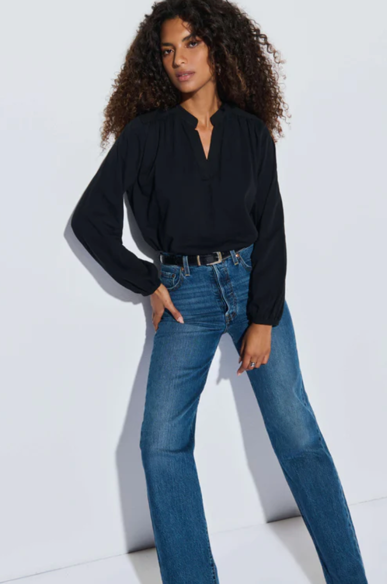 MAYA VNECK TOP IN BLACK