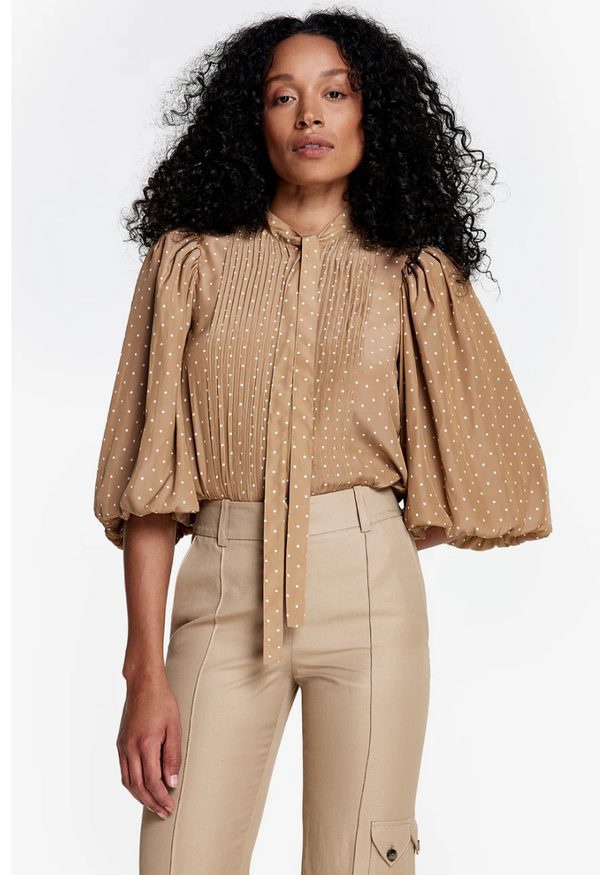 PLEATED TIE NECK BLOUSE - NUDE DOT