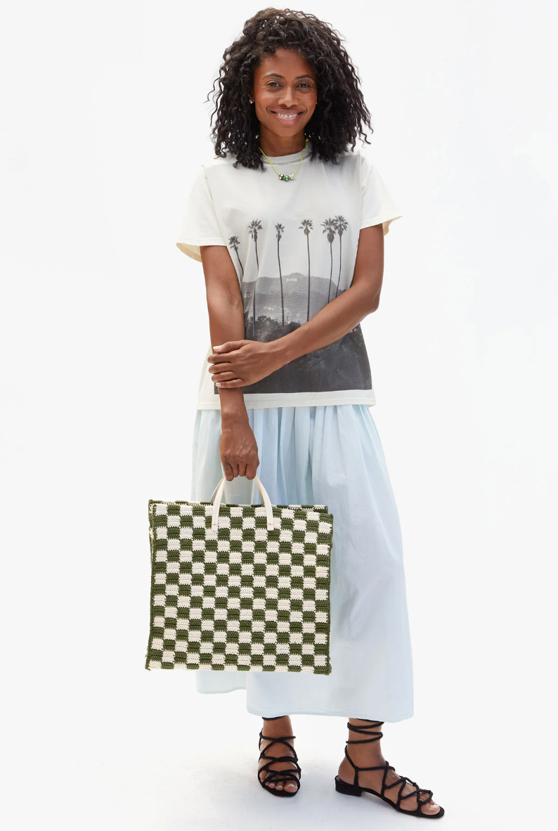 SUMMER SIMPLE TOTE IN OLIVE & CREAM CROCHET CHECKER