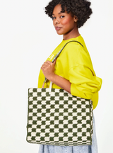 SUMMER SIMPLE TOTE IN OLIVE & CREAM CROCHET CHECKER