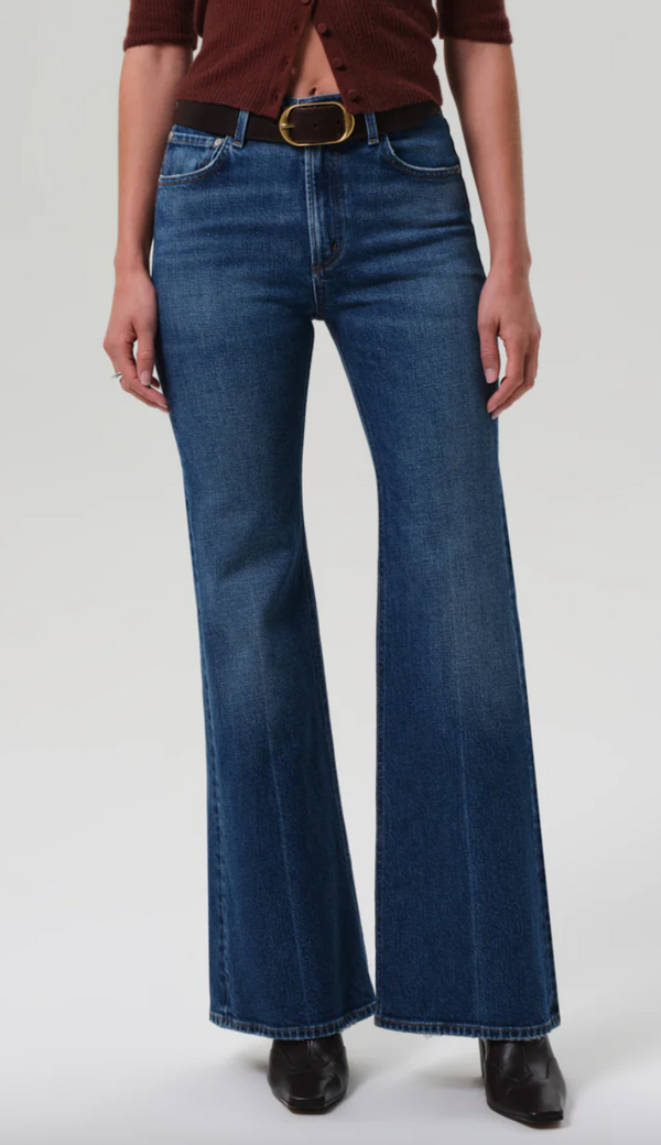 KIMBERLY 70'S FLARE IN CRUISE