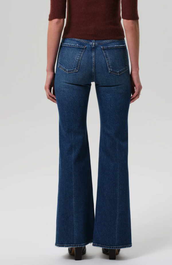 KIMBERLY 70'S FLARE IN CRUISE