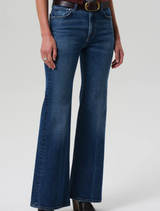KIMBERLY 70'S FLARE IN CRUISE