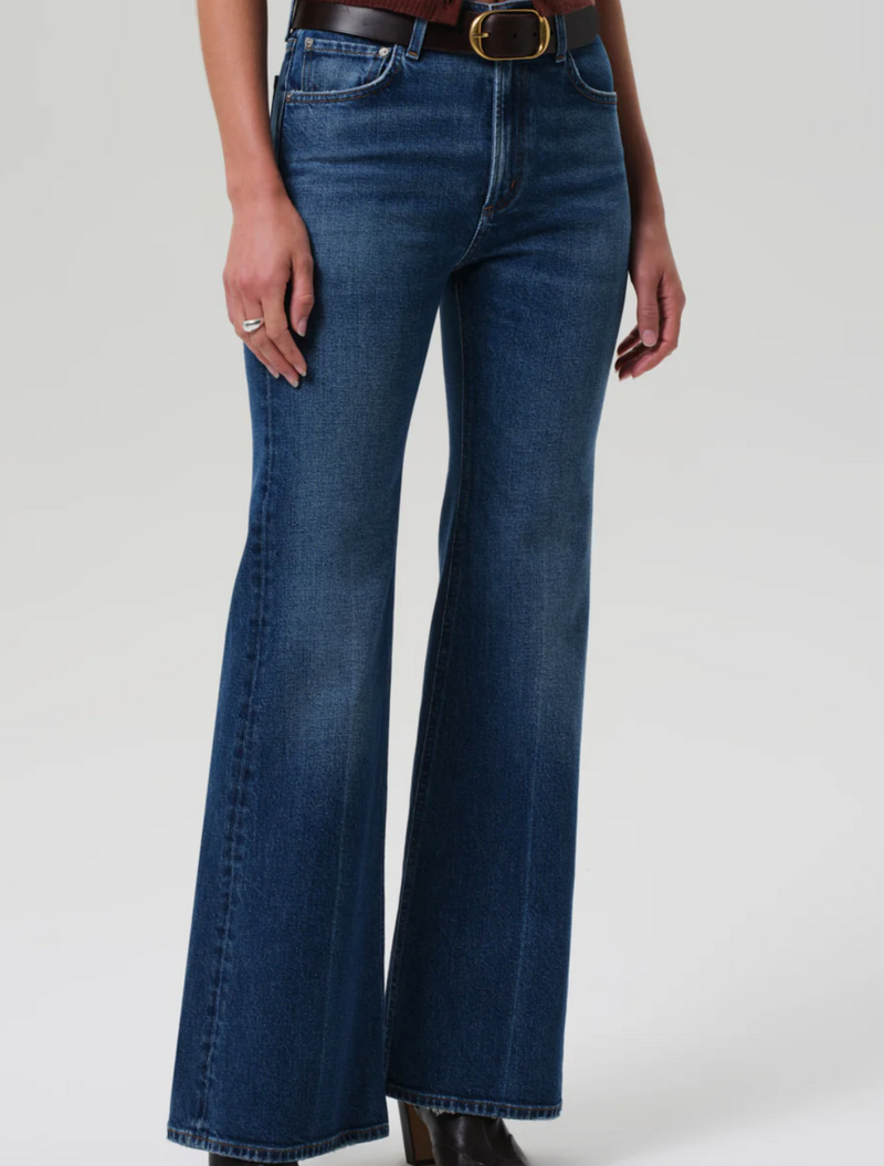 KIMBERLY 70'S FLARE IN CRUISE