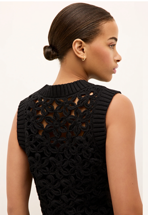 THEA SHELL TOP IN BLACK