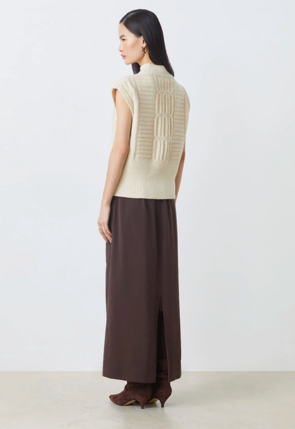 PRUSSE VEST IN CREAM