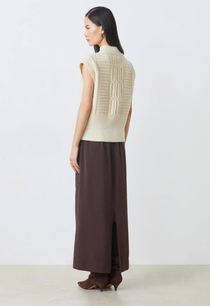 PRUSSE VEST IN CREAM