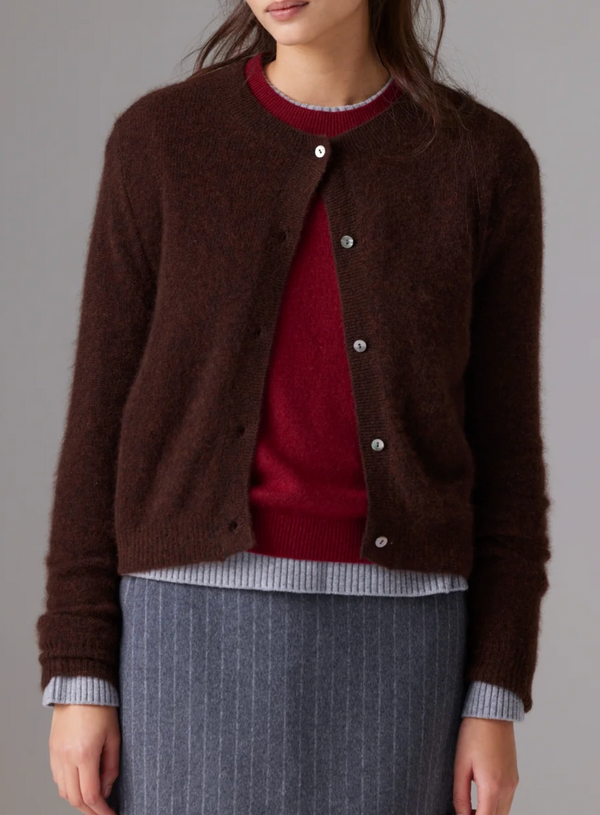 AMARA MALOU CARDI IN AMERICANO