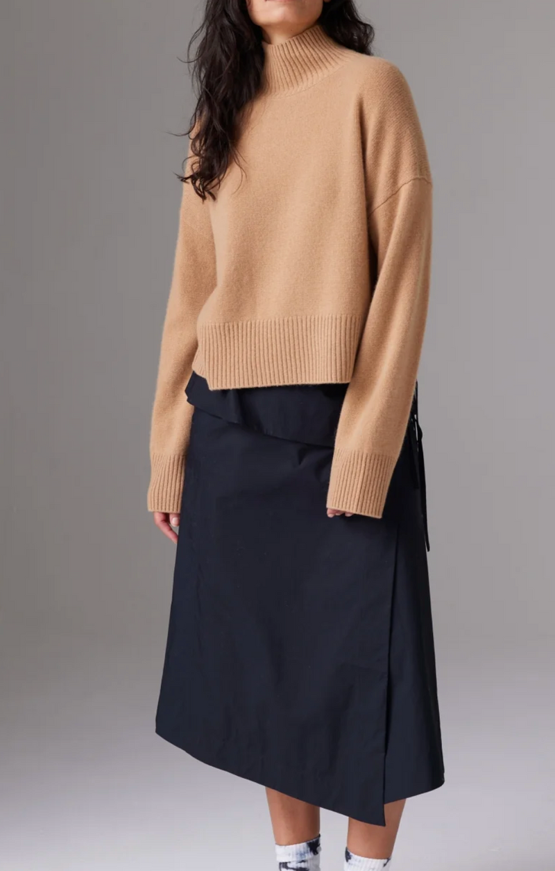 CHUNKY CARMEN FUNNEL NECK IN CAMEL