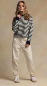 SUZETTE IN JUNGLE/NAVY