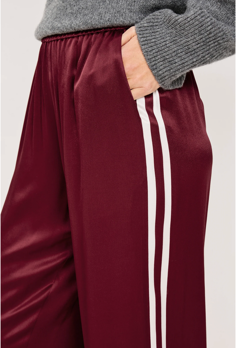 MERIDA PANT IN GARNET