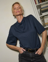 LARA TEE IN NAVY NIGHT SKY