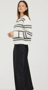 LOTUS CREWNECK IN BLACK COMBO