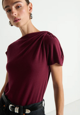 ROSIE KNOT TOP IN PORT